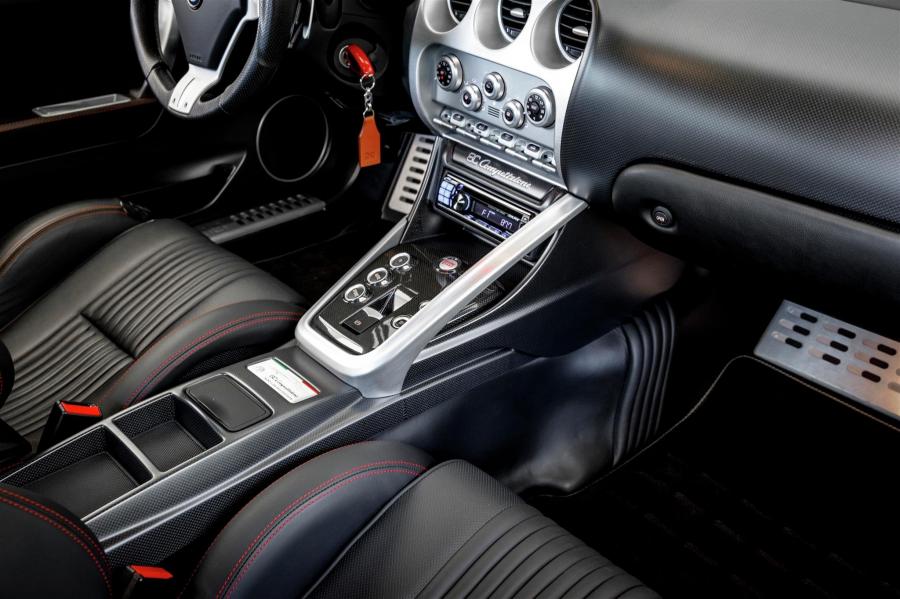 Интерьер Alfa Romeo 8C Competizione 2008 года  (фото 52 из 143)